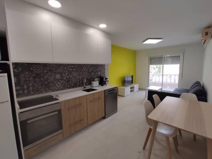 Acogedor Apartamento A 100 Mtr De La Playa, 1 Dormitorio Y Salon Con Sofa Cama Oropesa del Mar Dış mekan fotoğraf